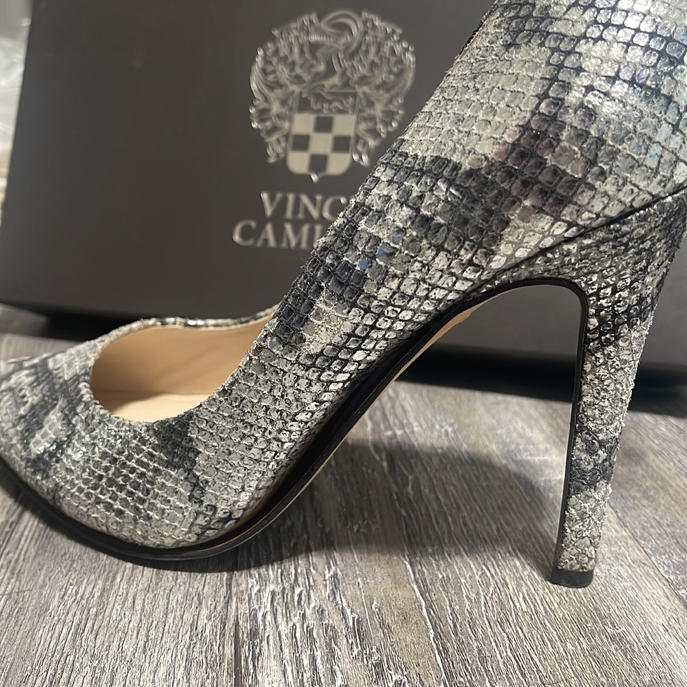 Vince Camuto Heels - Picture 4 of 4